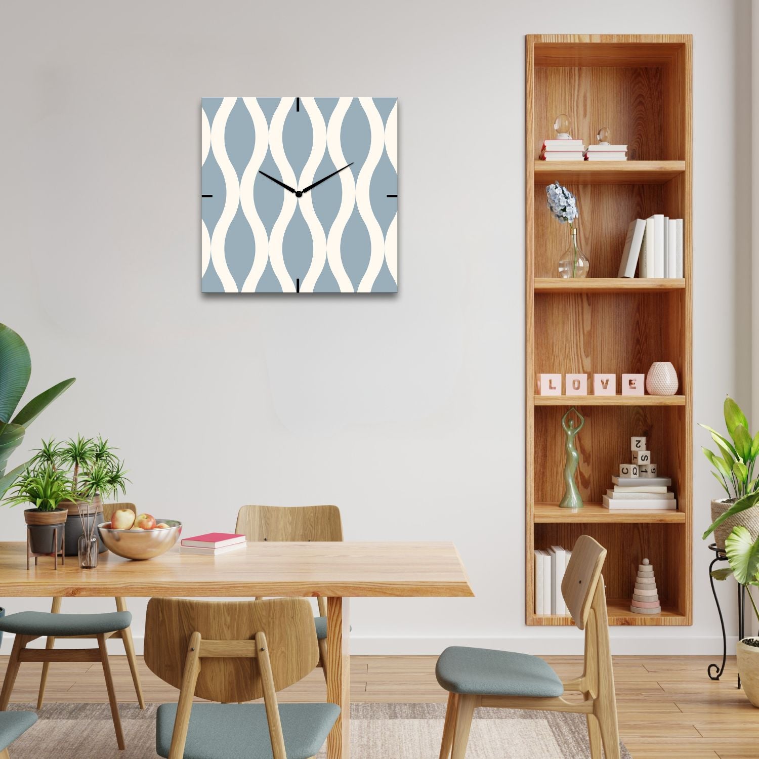 orologio da parete quadrato color azzurro ambientato in una sala da pranzo