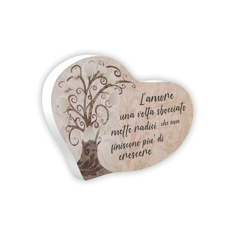 Bomboniera a cuore beige con albero della vita e cuori bianchi, frase romantica "L'amore una volta sbocciato mette radici"