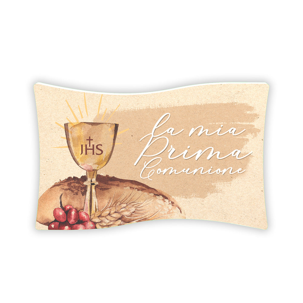 Bomboniera flag Prima Comunione, calice liturgico dorato con simbolo IHS, pane, spighe di grano e uva rossa acquerello su fo