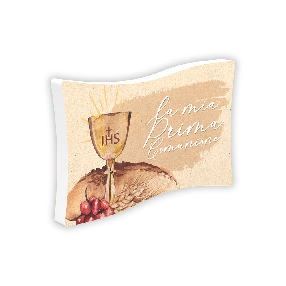 Bomboniera flag Prima Comunione, decoro calice dorato IHS, grappolo d'uva e spighe di grano acquerello, scritta "la mia Prima Comunione", vista laterale