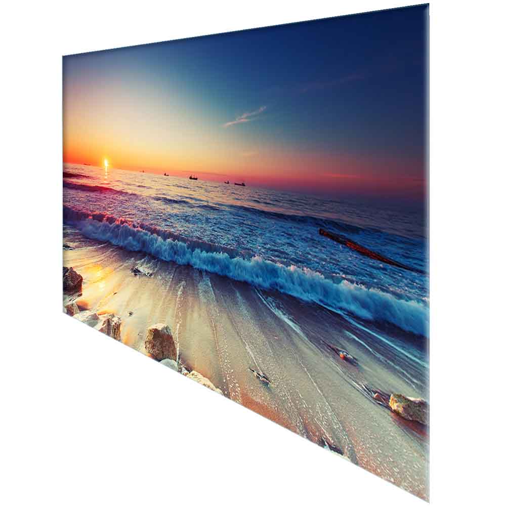 Quadro in plexiglass o vetro con tramonto sul mare calmo, onde leggere che accarezzano la sabbia e riflessi dorati sul bagnasciuga.