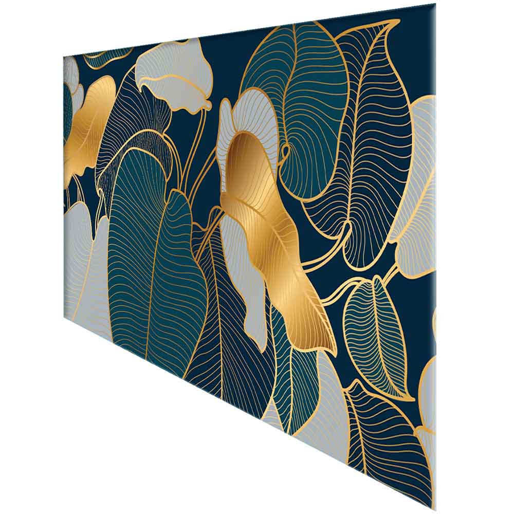 Quadro in plexiglass o vetro con decoro vegetale oro lucente, blu acceso e bianco perla su sfondo scuro, visto lateralmente con effetto vetro.
