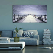 Quadro in plexiglass o vetro con un paesaggio marino invernale, posizionato in soggiorno per un’atmosfera calma e avvolgente.