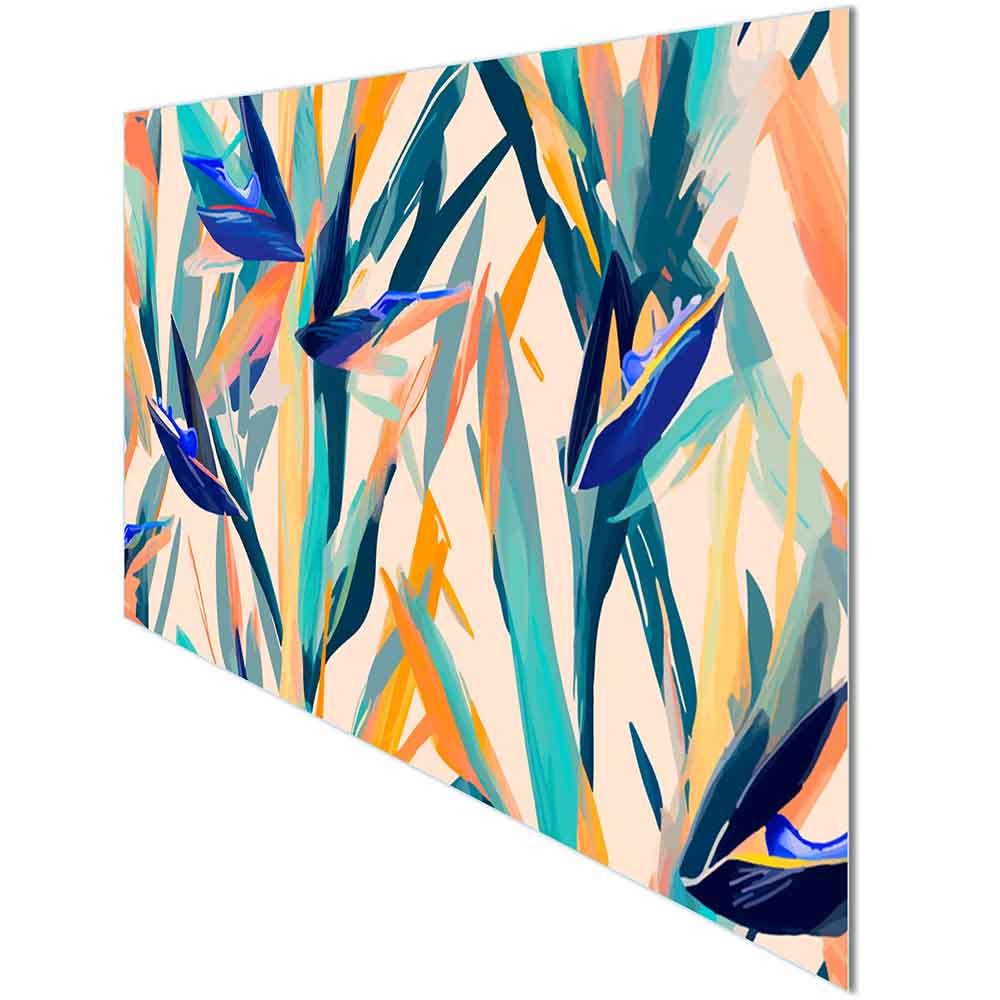 Quadro in plexiglass o vetro con composizione floreale tropicale, angolazione laterale con riflessi vetrosi marcati.