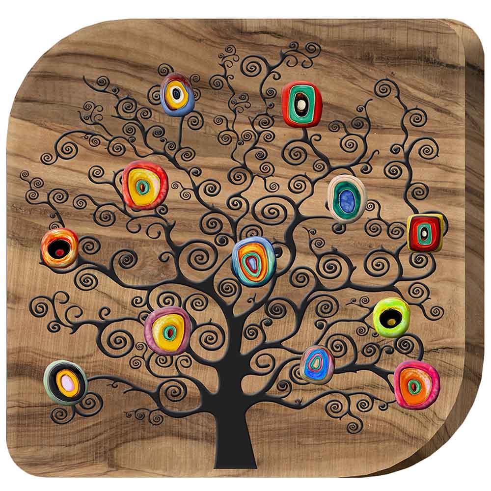 Magnete in legno d'ulivo con albero della vita stilizzato dai rami sinuosi, evocando la forza e la crescita.