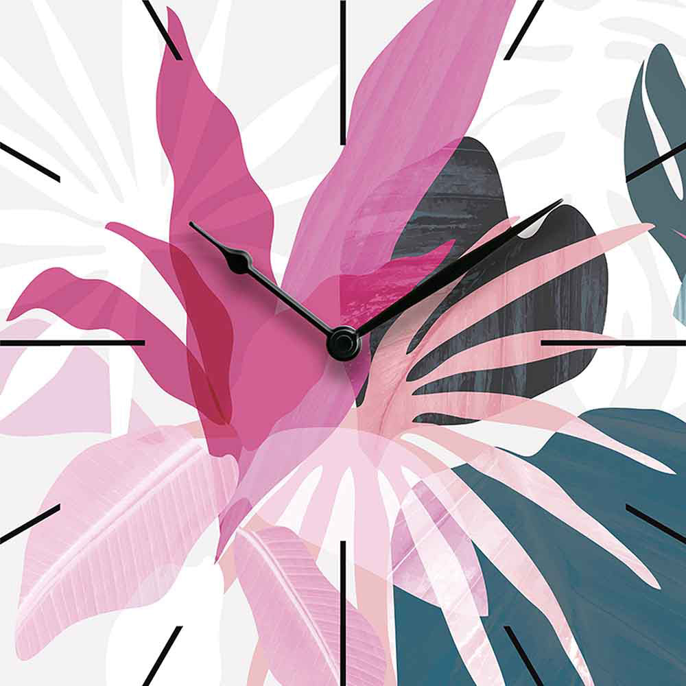 Orologio alluminio quadrato con stampa floreale astratta, colori vivaci e dettagli delicati. Ideale per ambienti luminosi e accoglienti.