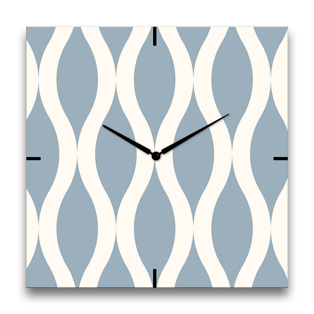 orologio da parete quadrato con forme moderne color azzurro polvere