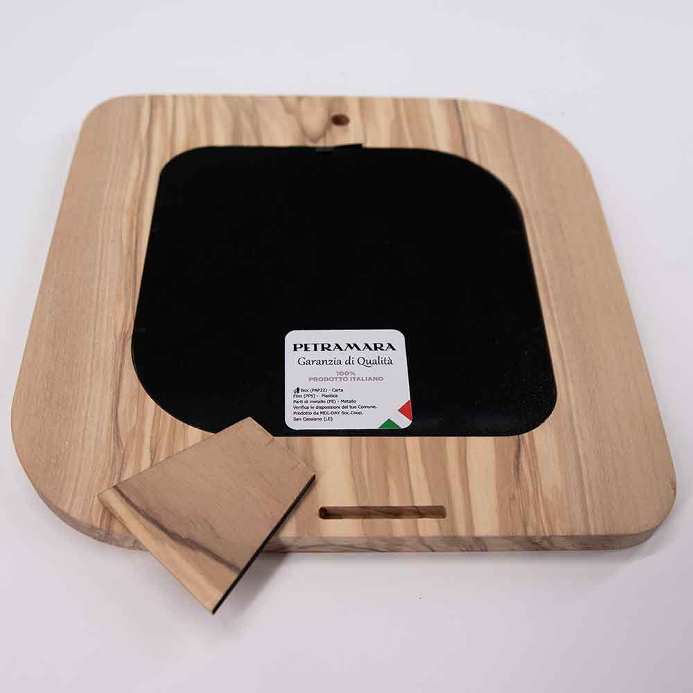 Portafoto grande in legno d'ulivo con piedino di supporto rimosso, con retro semplice e lineare.