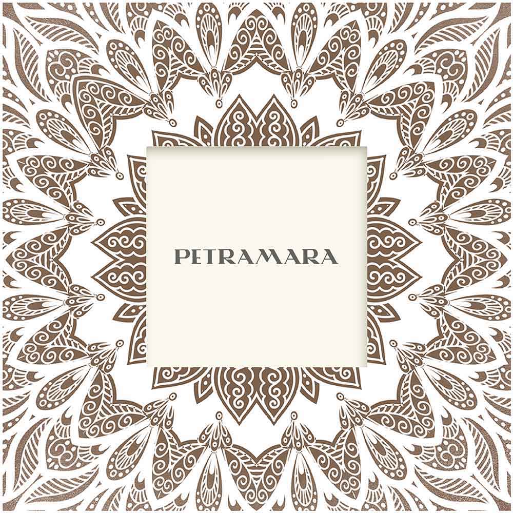 Portafoto vetro quadrato con elaborato decoro mandala, ispirazione orientale per un tocco artistico.