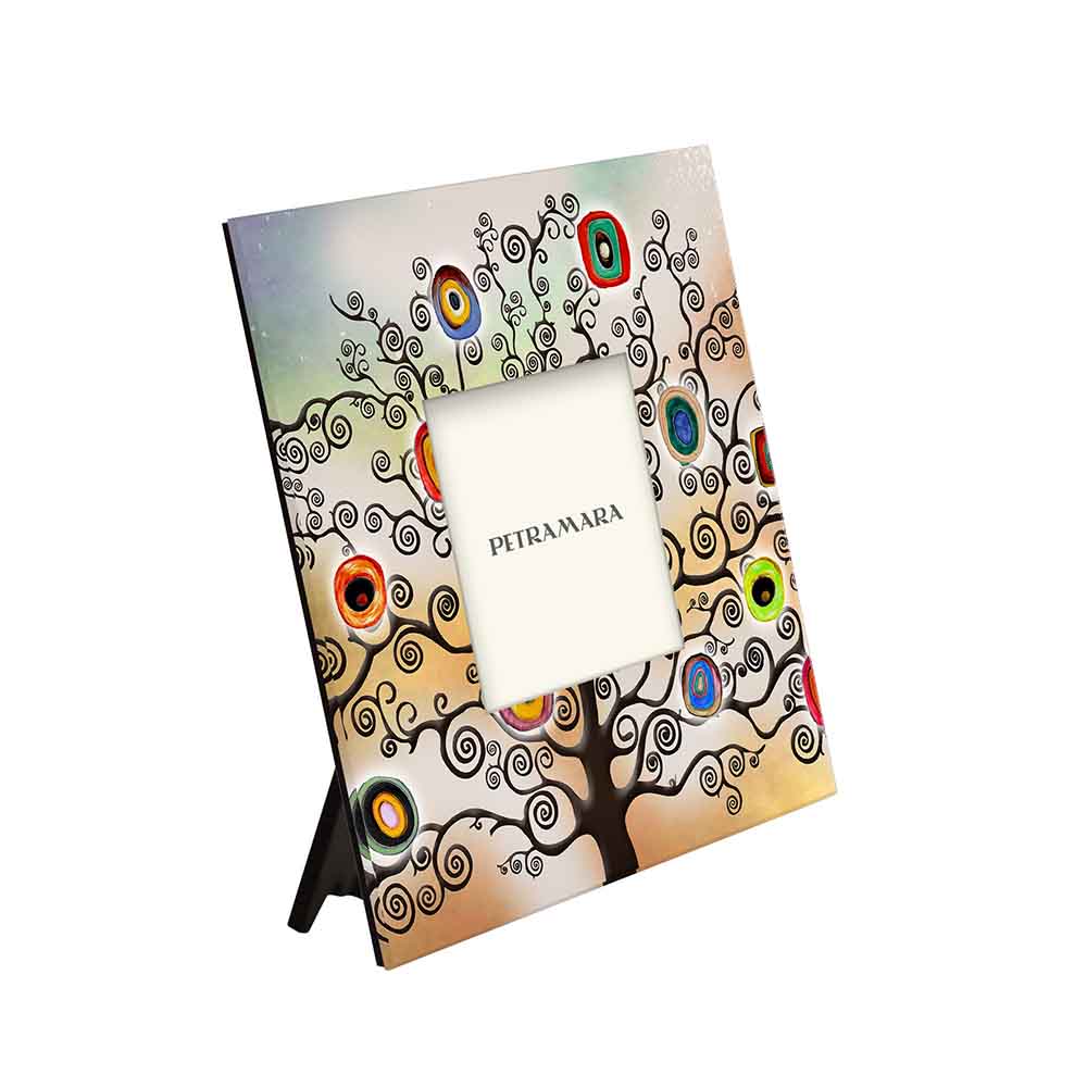 Vista laterale di portafoto vetro quadrato con il decoro dell’albero della vita stilizzato, evidenziando i dettagli.