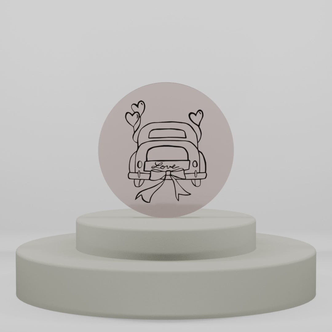 Carica video: Magnete in legno "Just Married" - Auto Vintage con Cuori (confezione da 12pz)