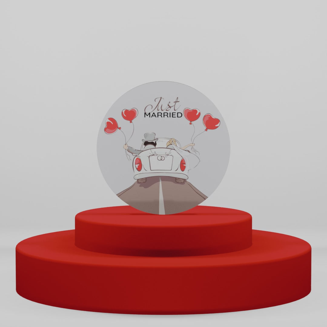 Carica video: Magnete in legno "Just Hearts" - Sposi in Auto con Palloncini a Cuore (confezione da 12pz)