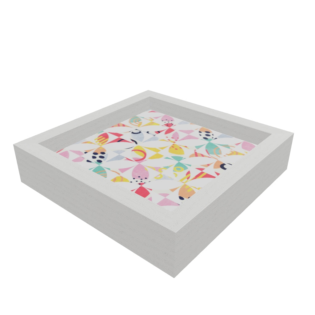 Modello 3D di uno svuotatasche bianco con motivo geometrico floreale ripetitivo in rosa, giallo, turchese e blu. Oggettistica per la casa moderna. 