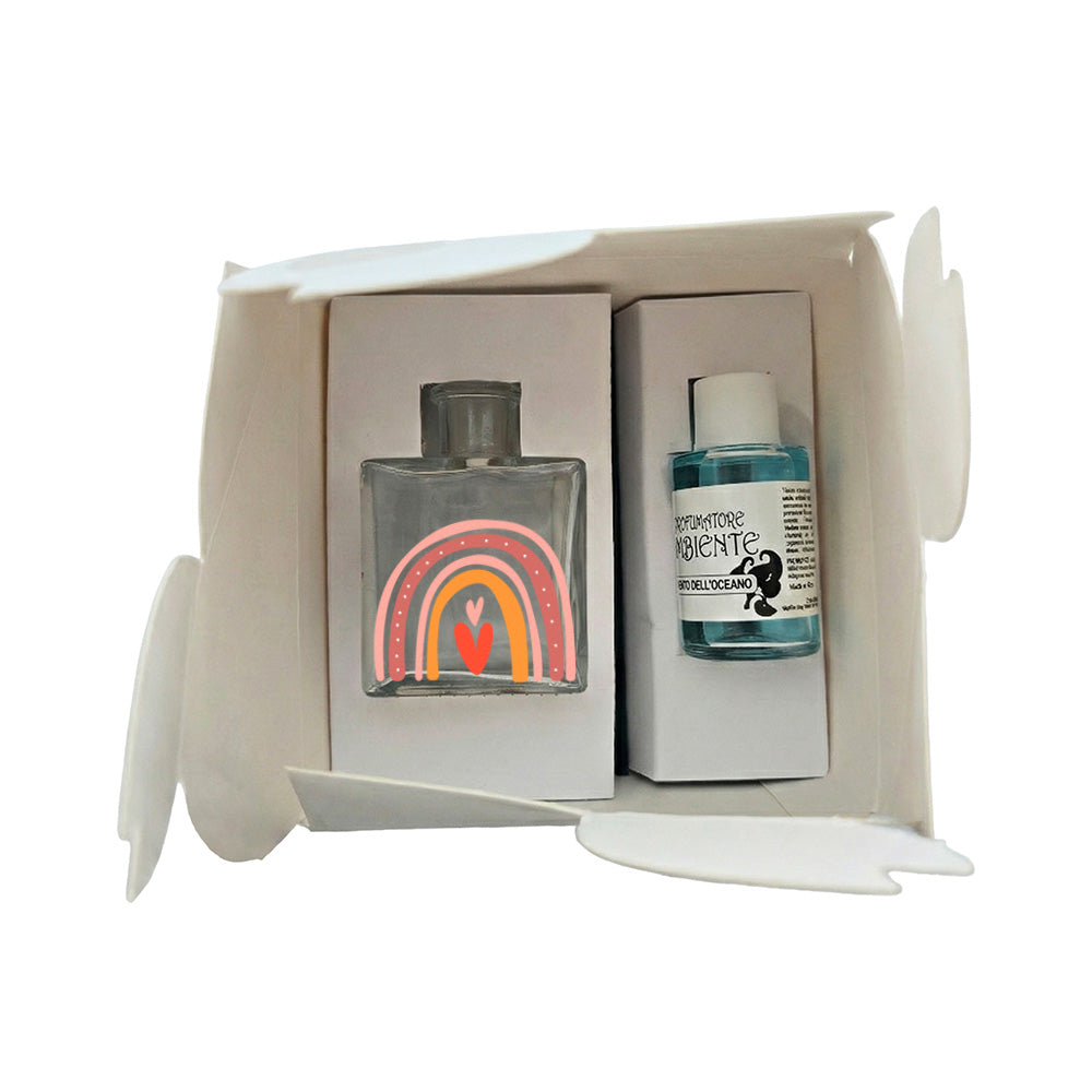 Kit profumatore vetro in scatola bianca, boccetta con arcobaleno boho rosa arancio e cuori, flacone fragranza Vento dell'Oceano azzurro incluso