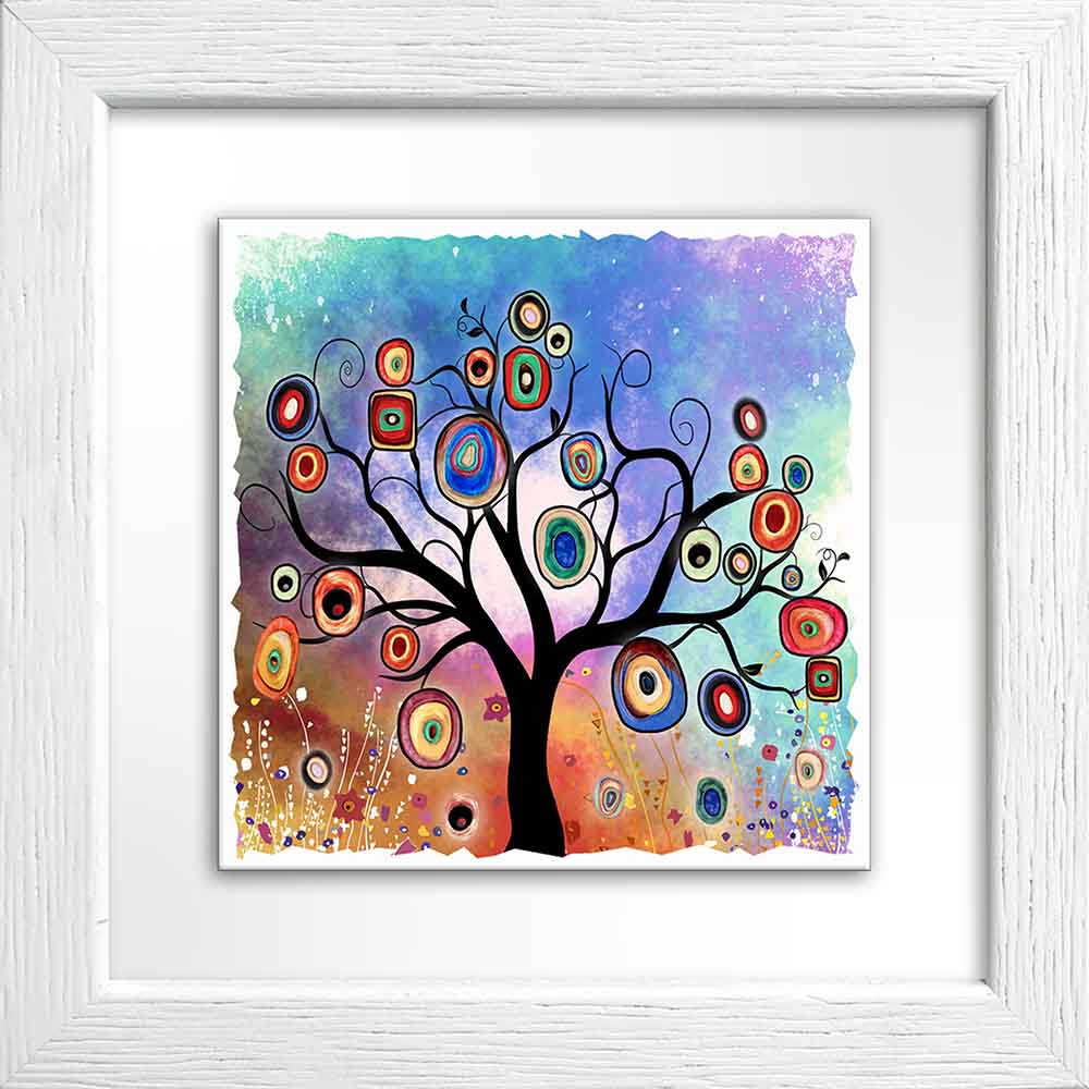 Quadretto in ceramica bianco con albero decorativo a cuori, stile lineare e simbolico.