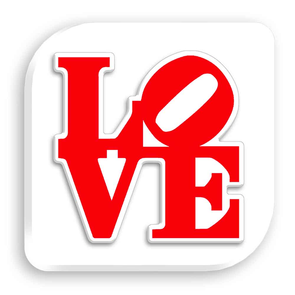 Quadretto in legno con la scritta 'Love' in rosso, esprime romanticismo e dolcezza.