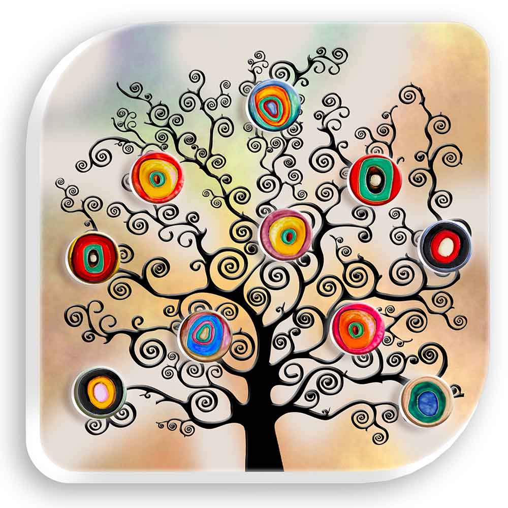 Quadretto in legno con l’albero della vita stilizzato dai rami sinuosi, decorato con motivi floreali e dettagli raffinati.