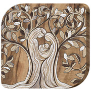 Quadretto in legno d’ulivo con albero della vita e figura stilizzata di famiglia, simbolo di amore e unione, ideale per eventi e regali simbolici.