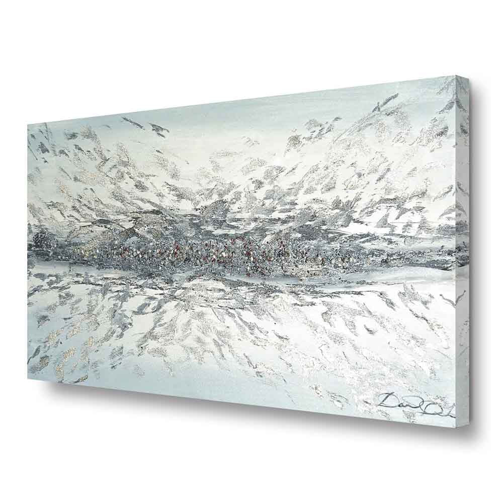 Quadro dipinto a mano con un orizzonte astratto nei toni del bianco e grigio, con sfondo sul celestino. Vista laterale che esalta la profondità.