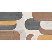 Quadro su tela con motivi astratti sovrapposti in tonalità beige, nero e oro con texture effetto tridimensionale che creano profondità e movimento.