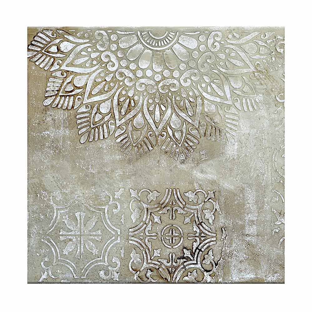 Quadro su tela con motivi decorativi beige e marrone, tra elementi floreali e geometrici su sfondo materico, ideale per interni raffinati.