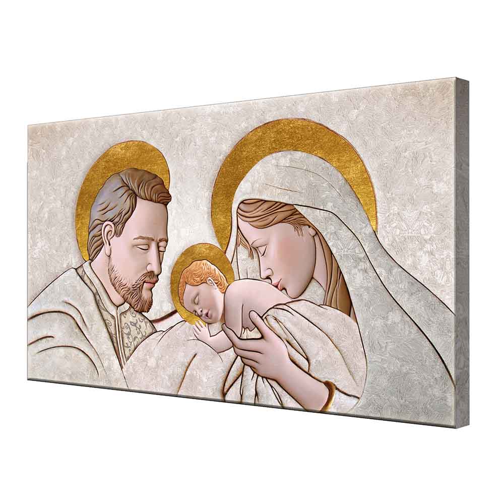 Vista laterale del quadro su tela della Sacra Famiglia con aureole dorate, in risalto la texture e i dettagli raffinati della rappresentazione sacra.