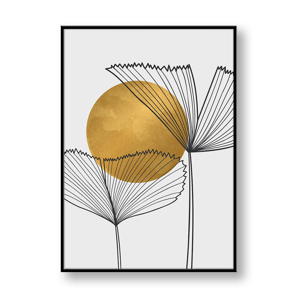 Quadro su pannello verticale con cornice nera: fiori a ventaglio in linee nere con steli sottili e cerchio oro materico dietro.