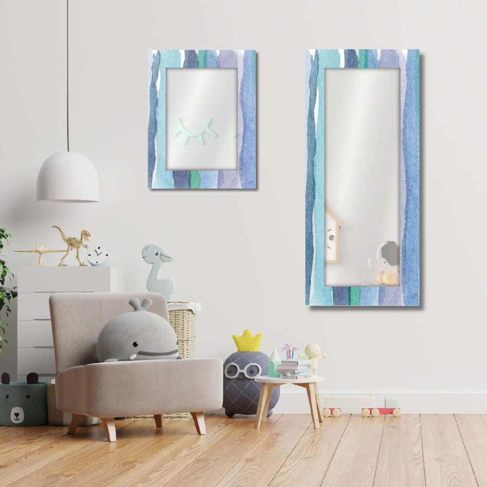 Specchio da parete Acquerello con cornice nei toni del blu, disponibile in 70x90 cm e 70x160 cm per ingressi moderni
