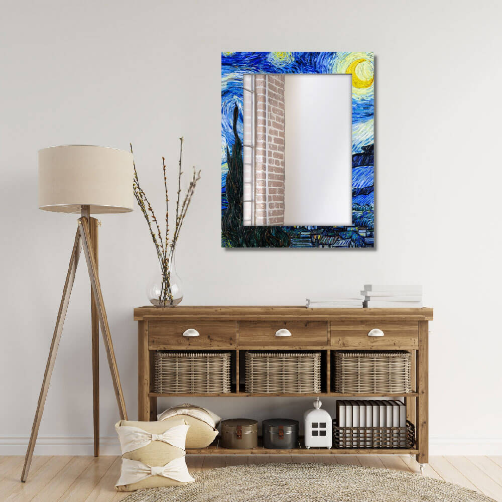 Specchio da parete Notte Stellata con cornice decorativa artistica, dimensioni 90x70 cm montato su parete chiara