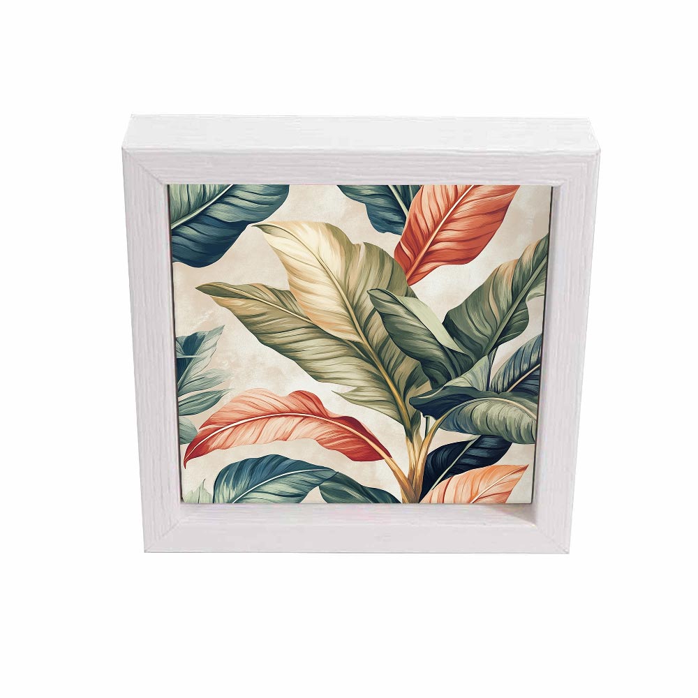 Svuotatasche bianco decorato con foglie esotiche dai toni caldi e verdi, stile tropicale elegante, in vista frontale.